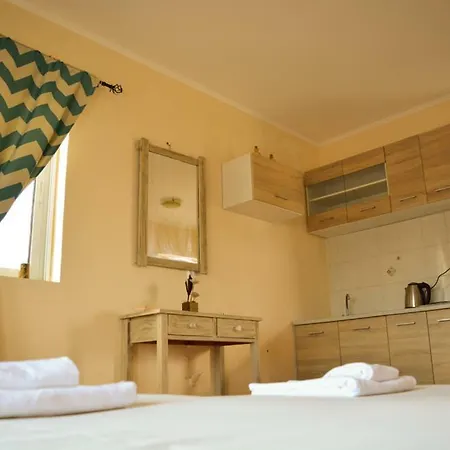 Hotel de apartamente Tommy's Haraki
